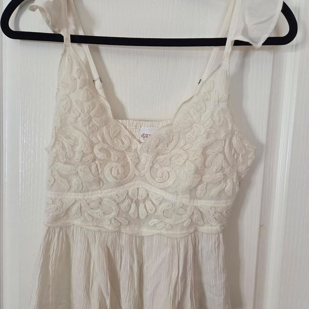Shyanne Women's Cream Vest